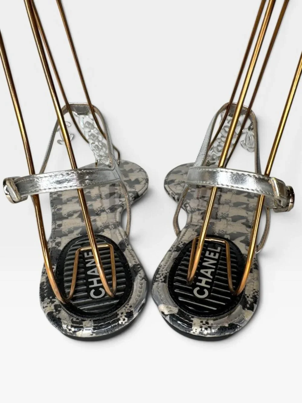 CHANEL EU 40 US 9 Silver Strappy Houndstooth Chain Ankle Strap Jelly Sandals
